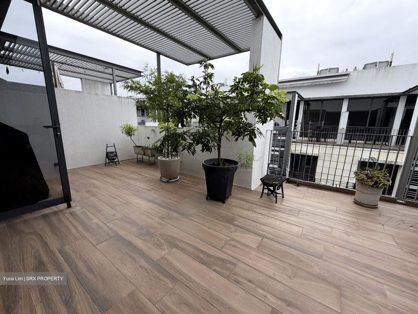 Alana (D28), Terrace #513615701